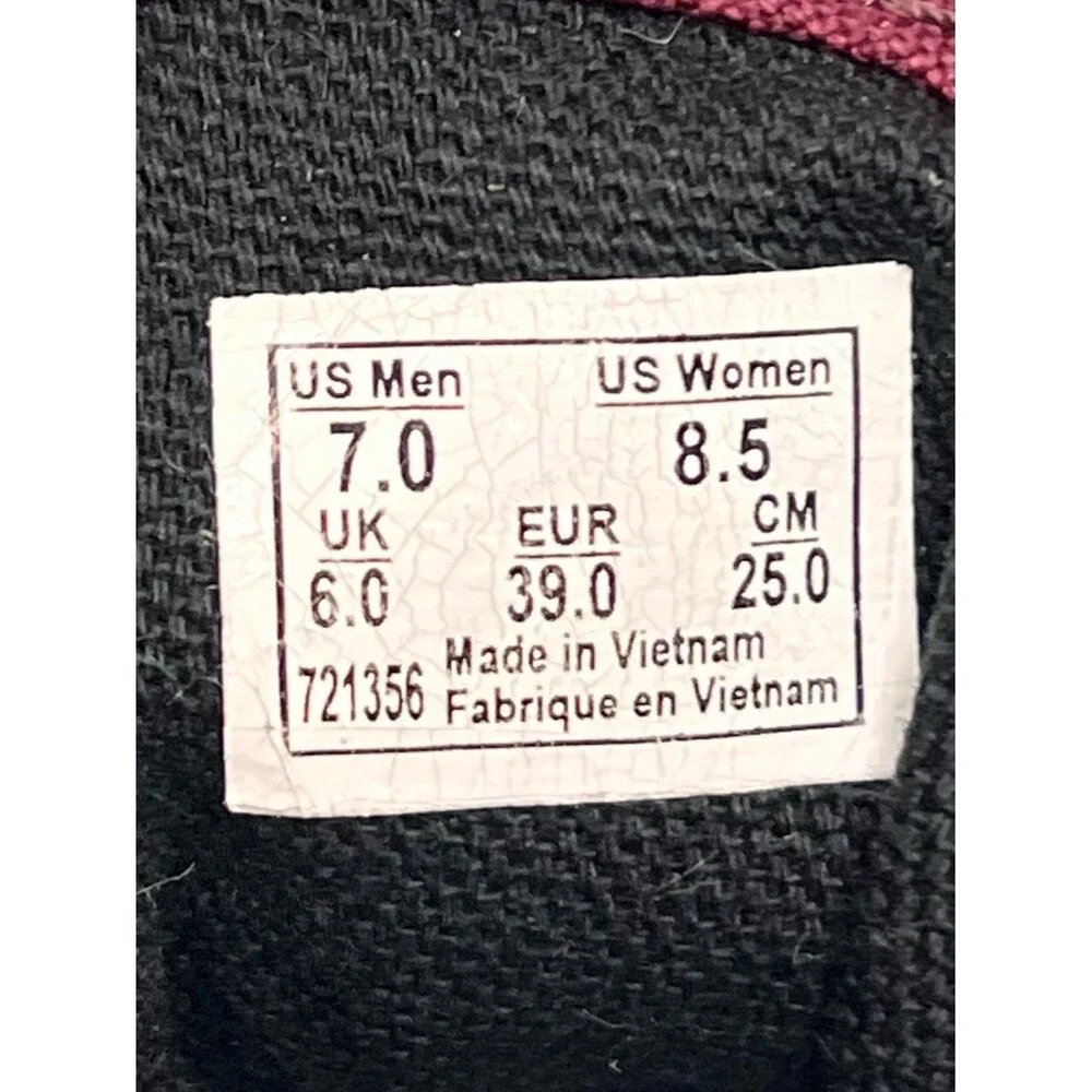 Vans women’s canvas shoes, women size 8.5 - Picture 6 of 6